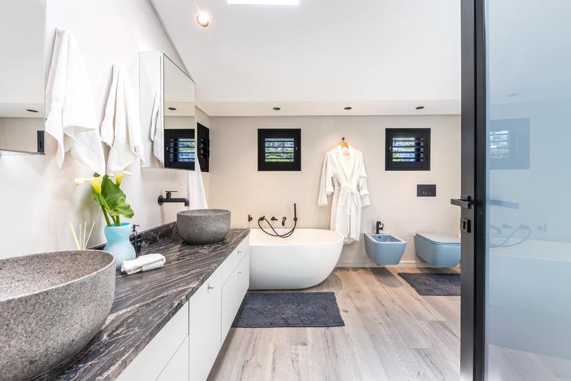 To Let 5 Bedroom Property for Rent in Camps Bay Western Cape